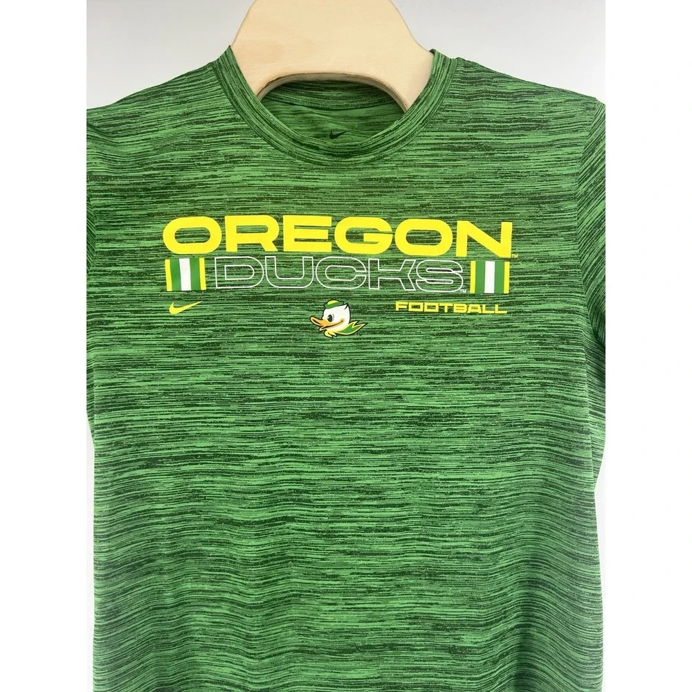 Nike Oregon Ducks Football The Nike Tee T Shirt Mens Medium Dri Fit Short Sleeve